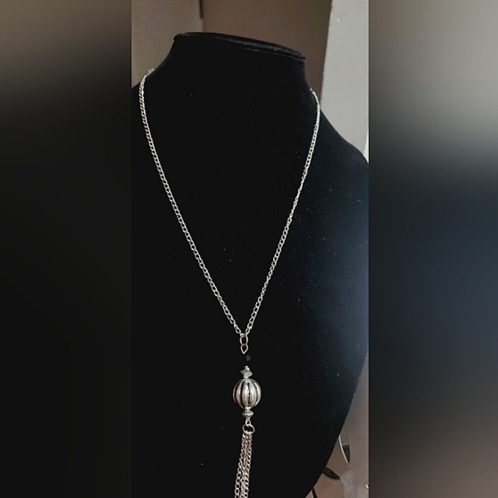 Long Silver Necklace with silver ball  Pendant.🌴 - Picture 3 of 5